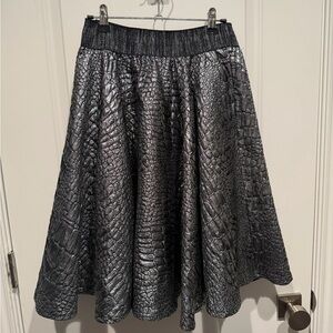 Elegant Silver Textured Women's Skirt